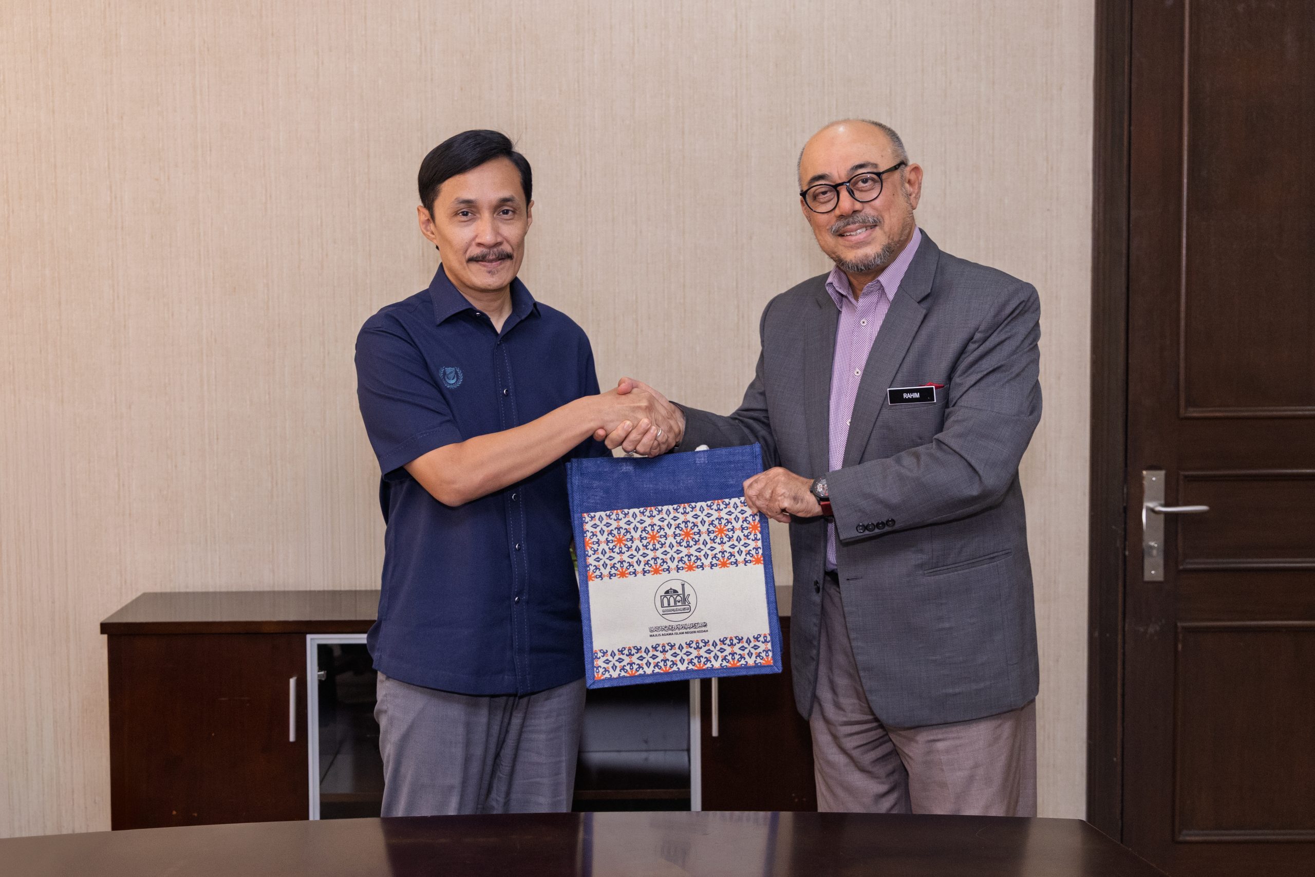 KUNJUNGAN HORMAT COO MAIK KE ATAS SUS KDYMM TUANKU SULTAN KEDAH